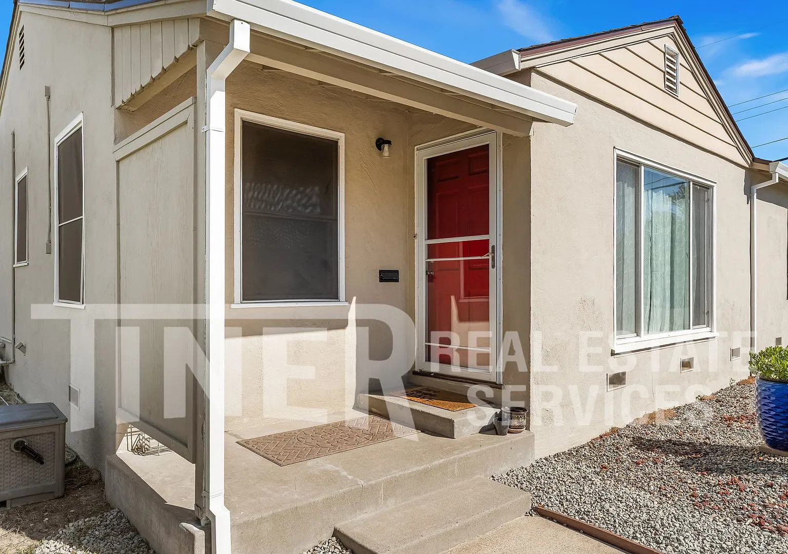 2317 24th Ave - Tier 3 - Charming, Sun-Filled Duplex with Private Backyard! — Photo 1