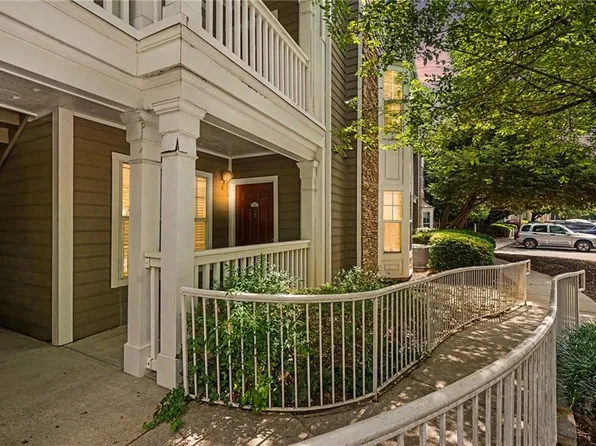 112 Bentley Pl, Tucker, GA 30084