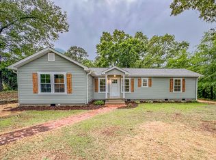 107 W Wesley St, Walhalla, SC 29691