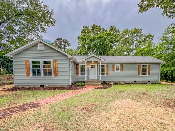 107 W Wesley St, Walhalla, SC 29691
