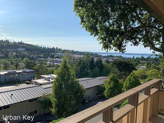 2nd image of 3021 81st Pl SE APT 5