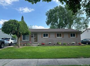 39221 Nottingham St, Westland, MI 48186