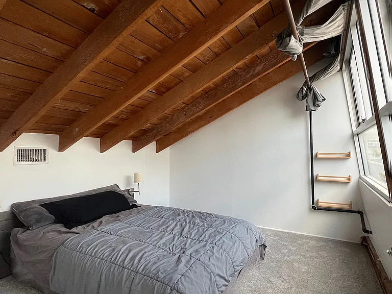 500 Molino St #313 — Photo 8
