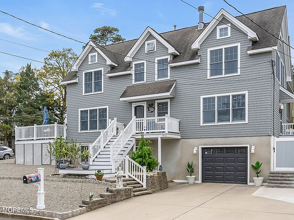 3rd image of 1432 Holmes Avenue