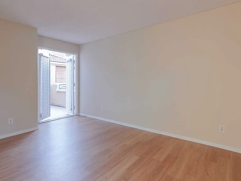 Bedroom with Balcony