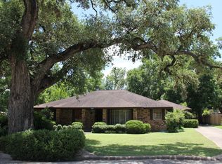 520 S Washington St, La Grange, TX 78945