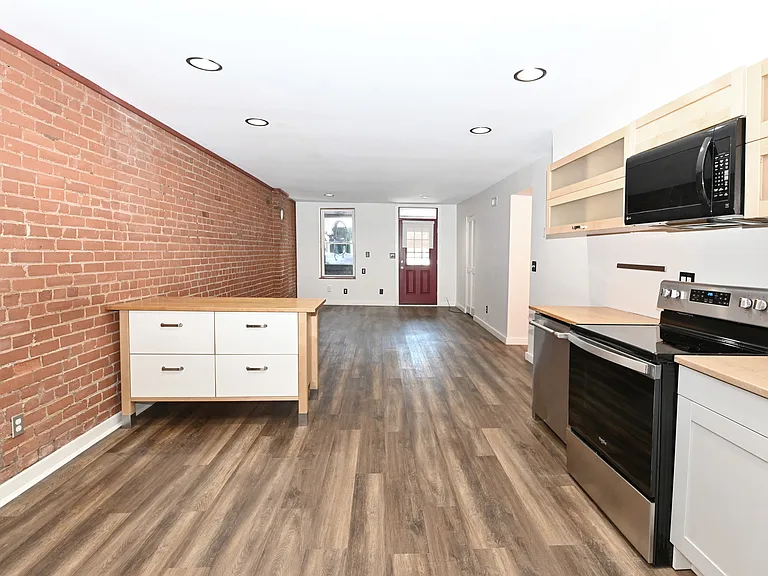 2118 Saint James Ave #1 — Photo 11