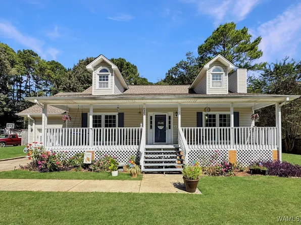 8483 Lanewood Cir, Leeds, AL 35094