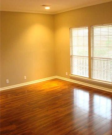 5th image of 208 Spring Hill Dr