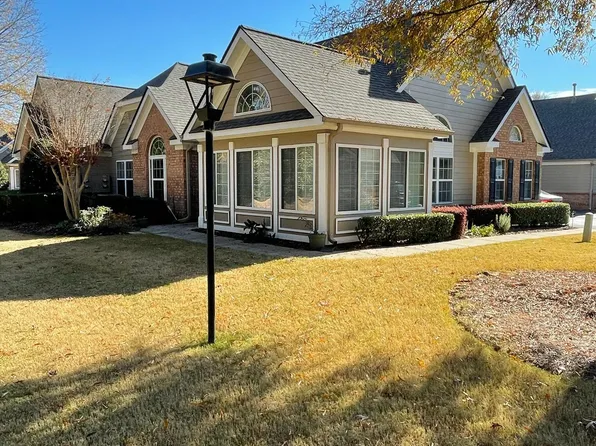 1206 Sweet Apple Cir, Alpharetta, GA 30004