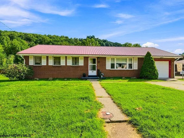 127 Carol St, Buckhannon, WV 26201