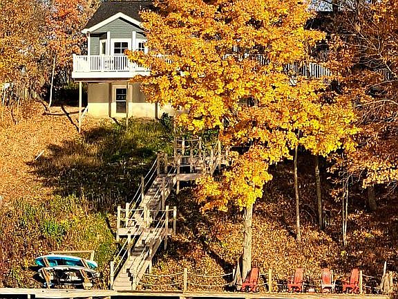 2nd image of 688 Timothy Dr