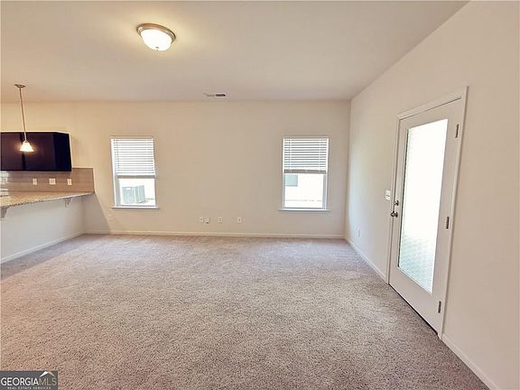 5th image of 168 Marion Dr