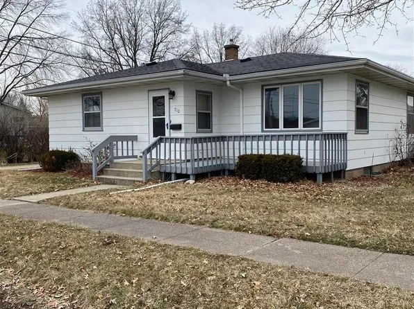 710 15th St, De Witt, IA 52742