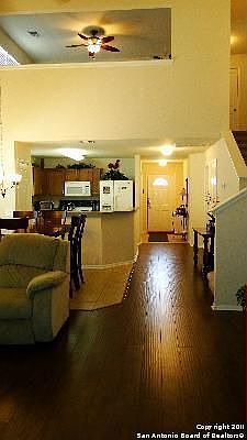 3rd image of 9523 Mulberry Path