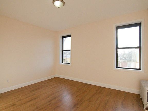 3rd image of 3542 94th St APT 1C