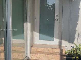 Snapper Creek Townhouses, Miami, FL 33173