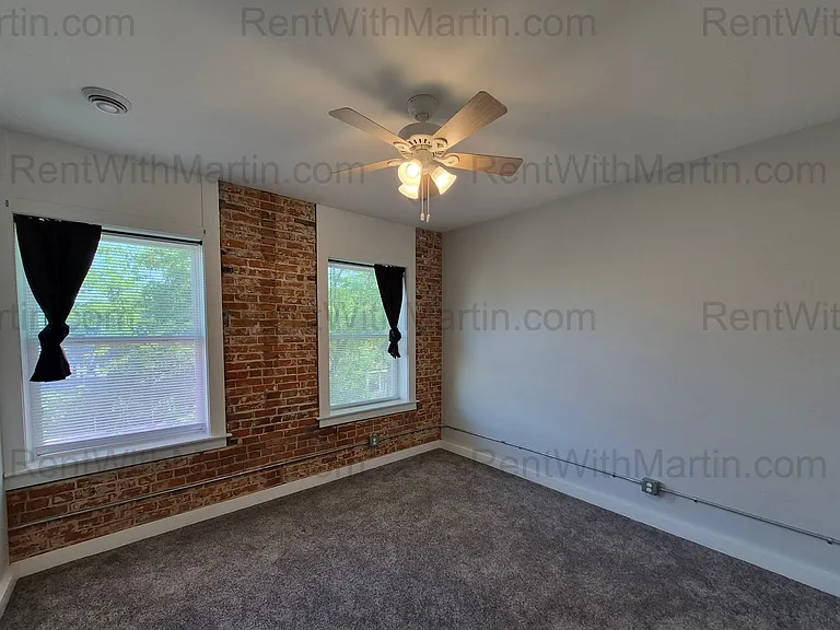 18 S Frederick Ave — Photo 8