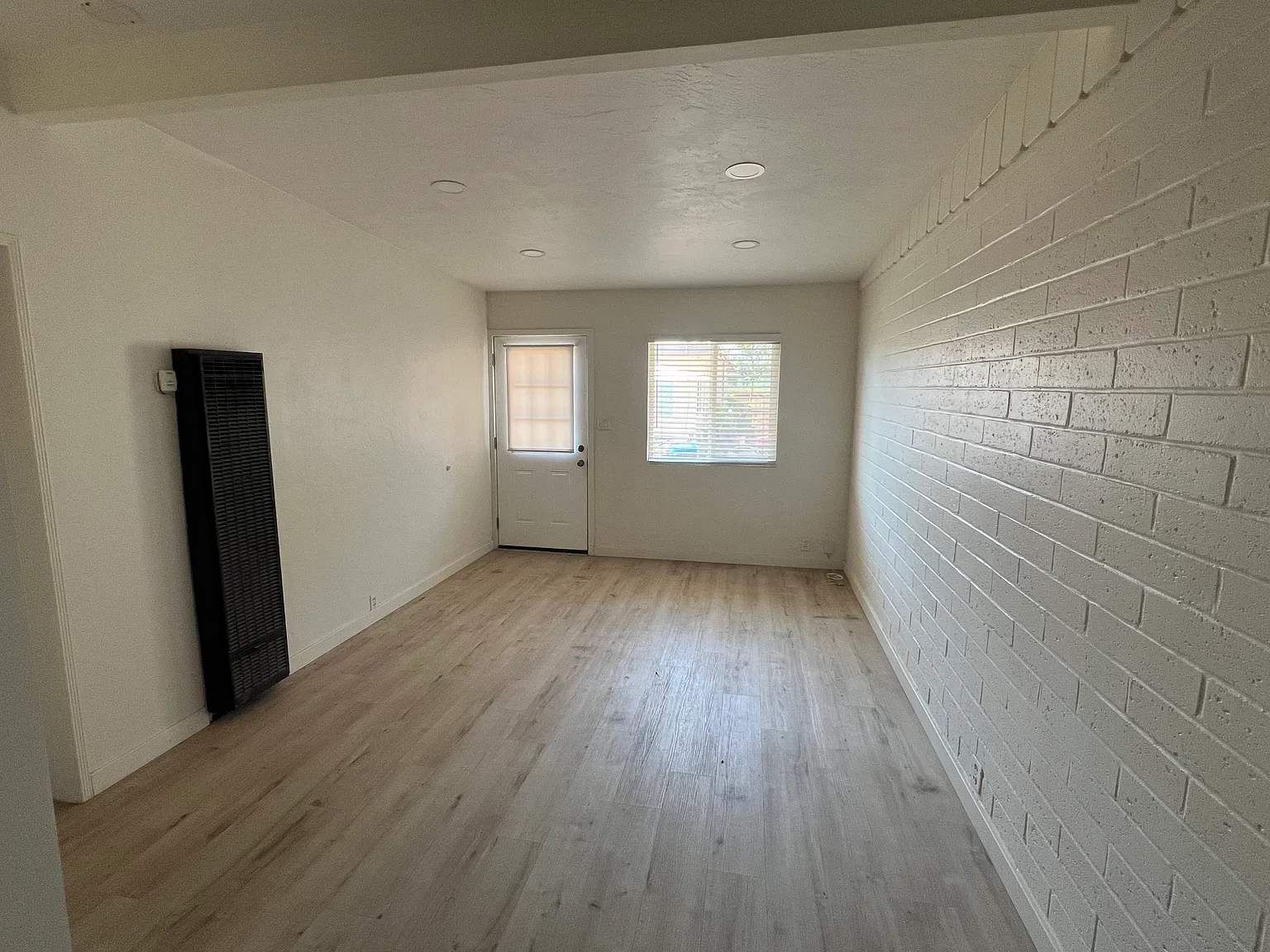 1 bed, 500 sqft, $2,200 — Photo 2