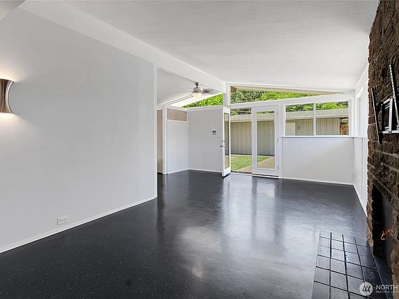 5th image of 7801 Leschi Road SW