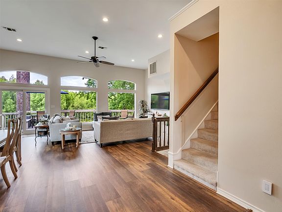 5th image of 300 Coral Gables