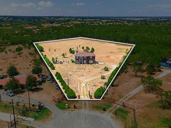 2nd image of 416 Meadow View