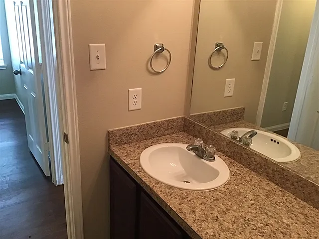 8727 Doskocil Dr — Photo 12