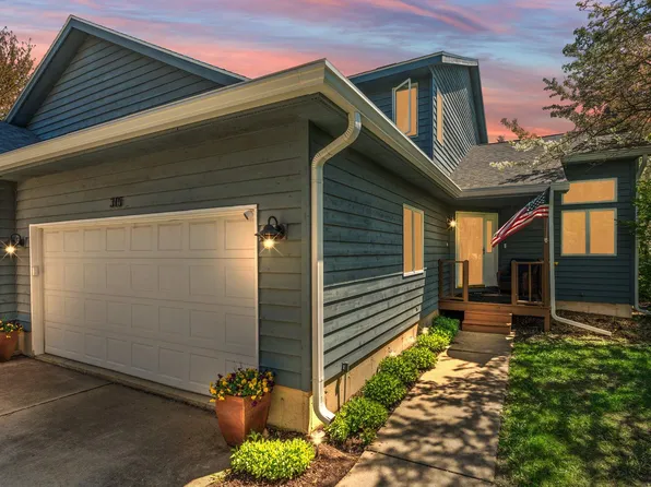 315 Sand Creek Dr N, Chesterton, IN 46304
