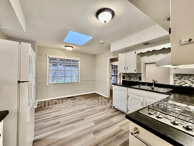 8124 Devens Dr — Photo 13