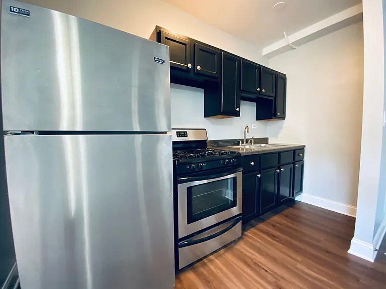 The Kenmore on Edgewater — Photo 44
