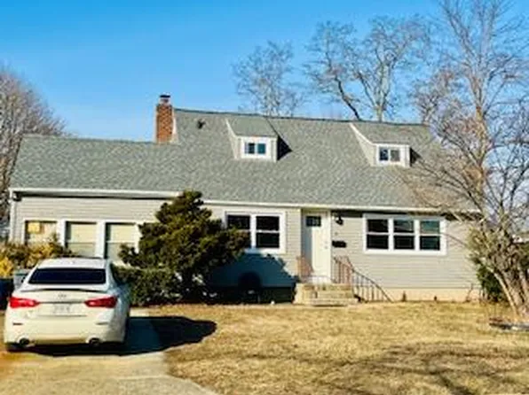 (undisclosed Address), Central Islip, NY 11722