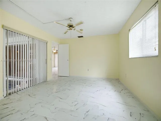 920 NW 92nd Ave — Photo 5
