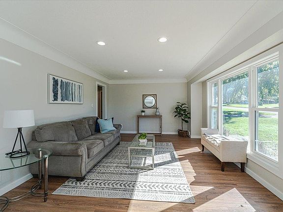 5th image of 5108 51st Ave N