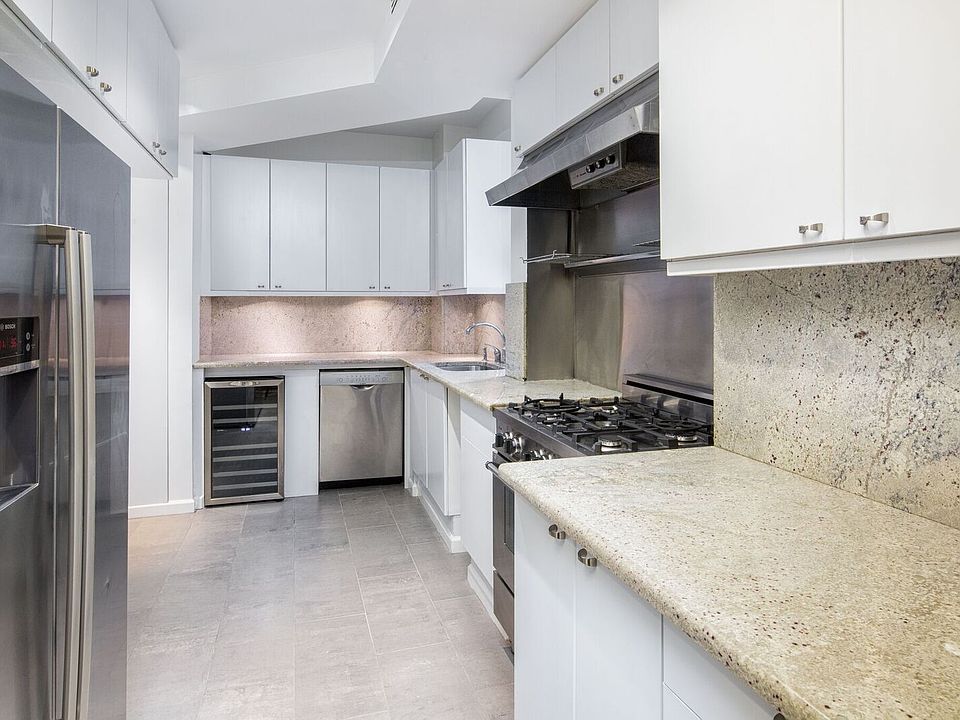2nd image of 27 E 22nd St APT 8