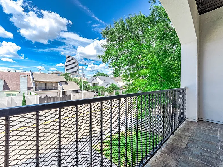 5733 Winsome Ln — Photo 34