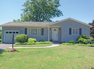3 Cornsilk Rd, Watervliet, NY 12189