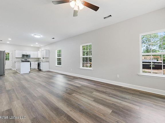 5th image of 139 Jones Rd