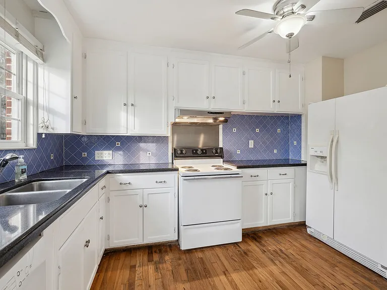 4164 Marquette Ave — Photo 5
