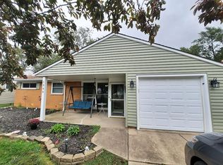 1355 Ranchland Dr, Mayfield Heights, OH 44124