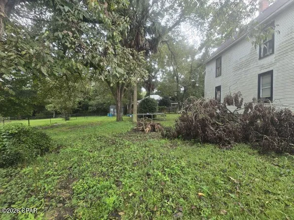 302 E Nebraska Ave, Bonifay, FL 32425