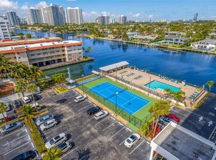 2017 S Ocean Dr APT 706, Hallandale, FL 33009