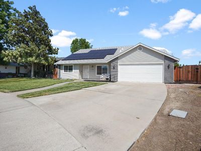 562 Van Dyken Way, Ripon, CA, 95366