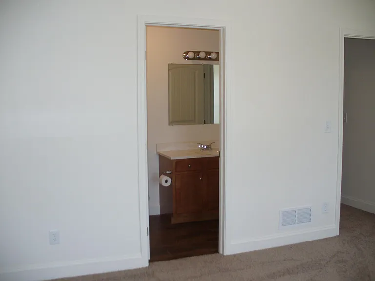 101 Pine Needle Dr #101 — Photo 15