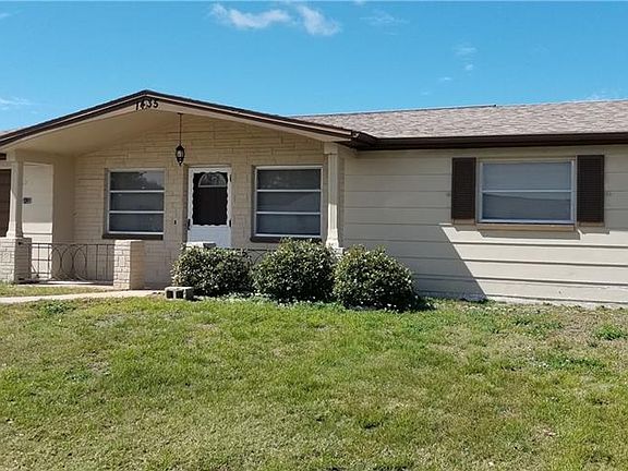 2nd image of 1435 Viking Dr