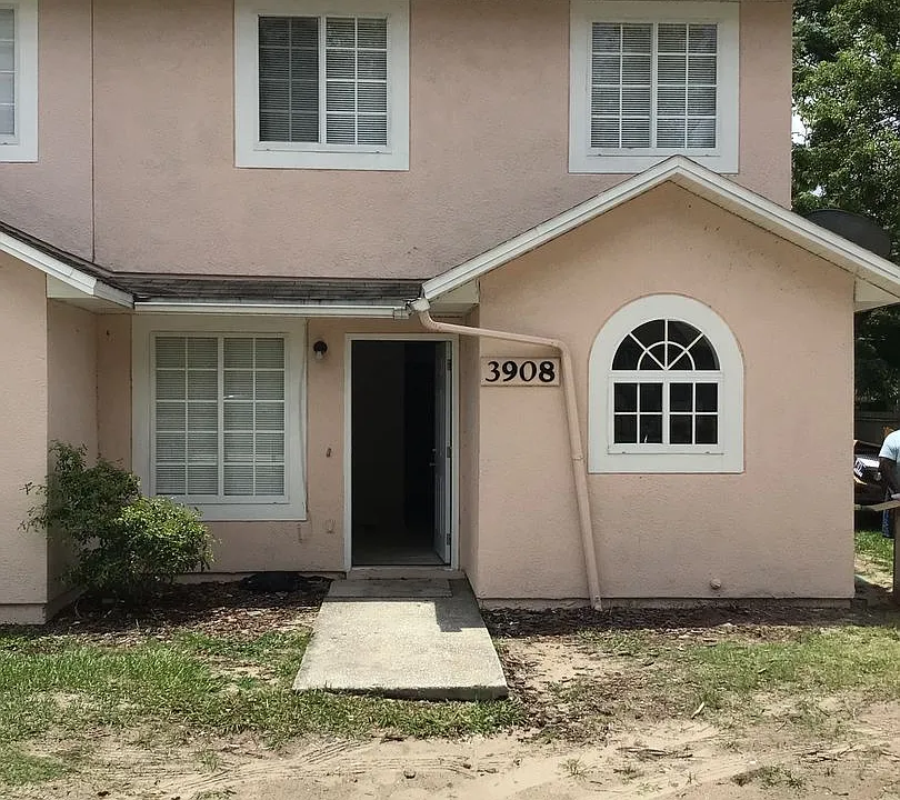 3908 Magnolia Pointe Ln