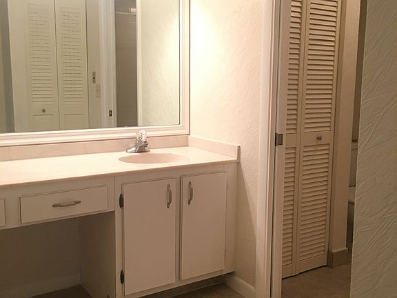 2nd image of 3006 SW 21st Ter #33-C