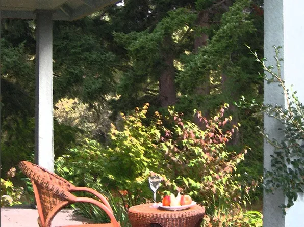 2333 Tuttle Ln, Lummi Island, WA 98262