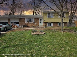 3207 Melody Ln, Lansing, MI 48912