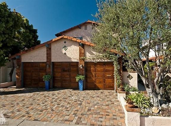 2nd image of 2947 Seahorse Ave