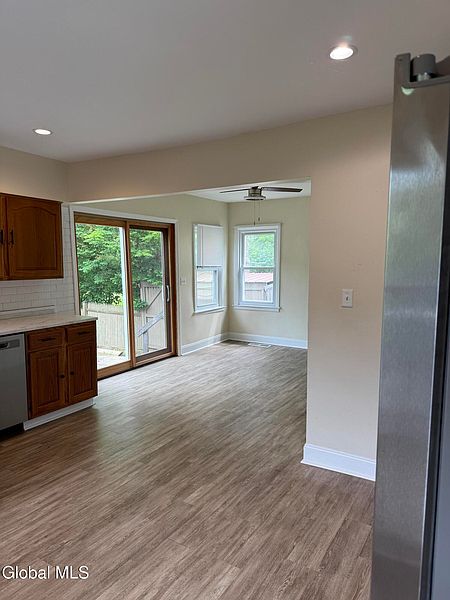 3rd image of 47 Lishakill Road